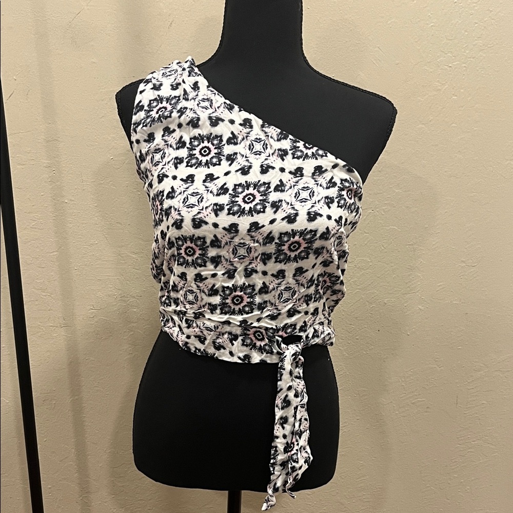 Vintage Havana Black and White Floral One-Shoulder Blouse